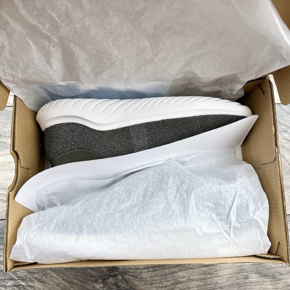 NIB Clarks Cloudsteppers 9M Nova Glint Mesh Comfort Sneakers Dark Olive Combo - Picture 10 of 12